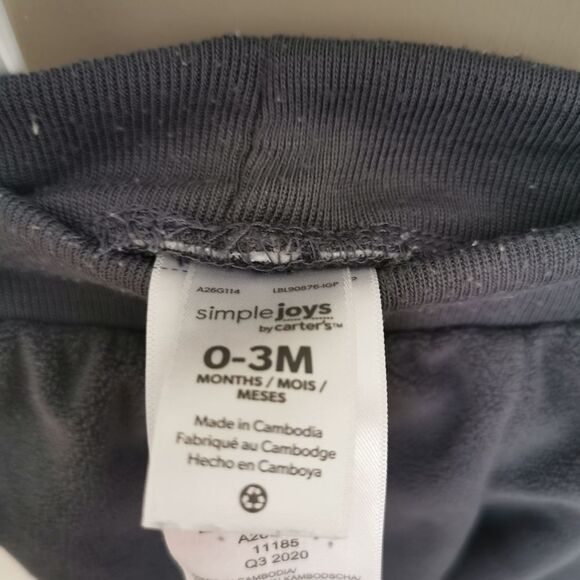 5/$10 Simple Joys by Carter's pants size 0-3 m - Picture 3 of 3
